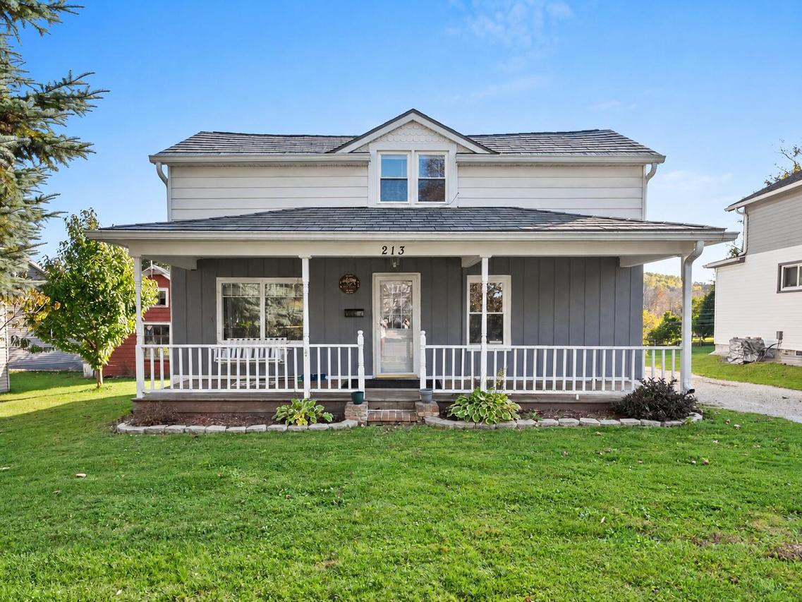 213 E Main St, Glenbeulah, WI 53023