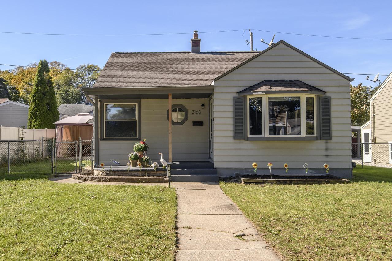 3163 S 22nd St, Milwaukee, WI 53215
