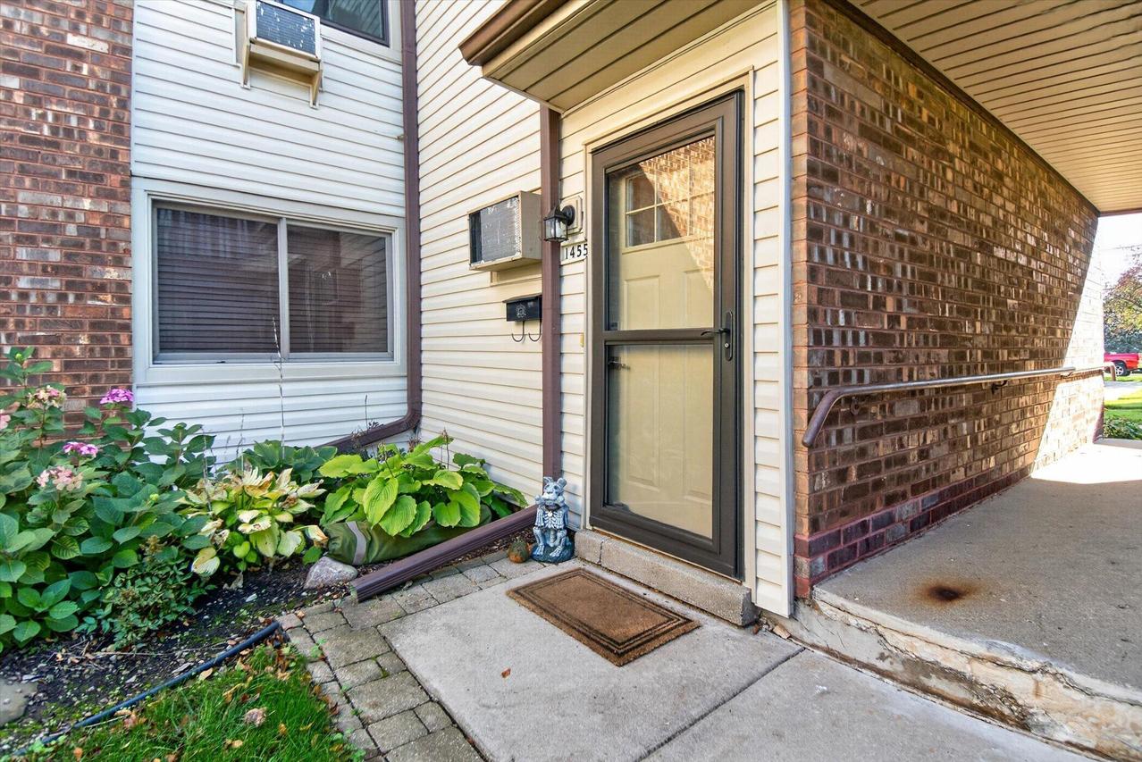 1455 30th Ave #205, Kenosha, WI 53144