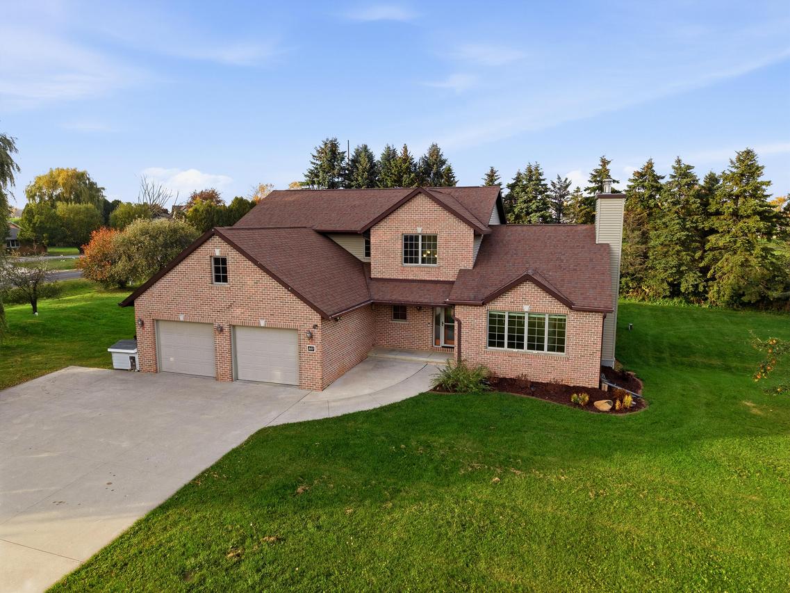 907 S Parkview Rd, Manitowoc Rapids, WI 54220