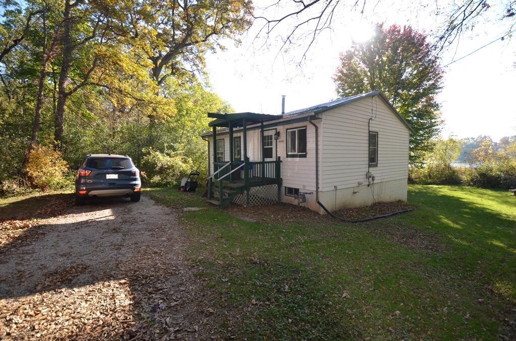 N6728 Lake Dr, Richmond, WI 53190