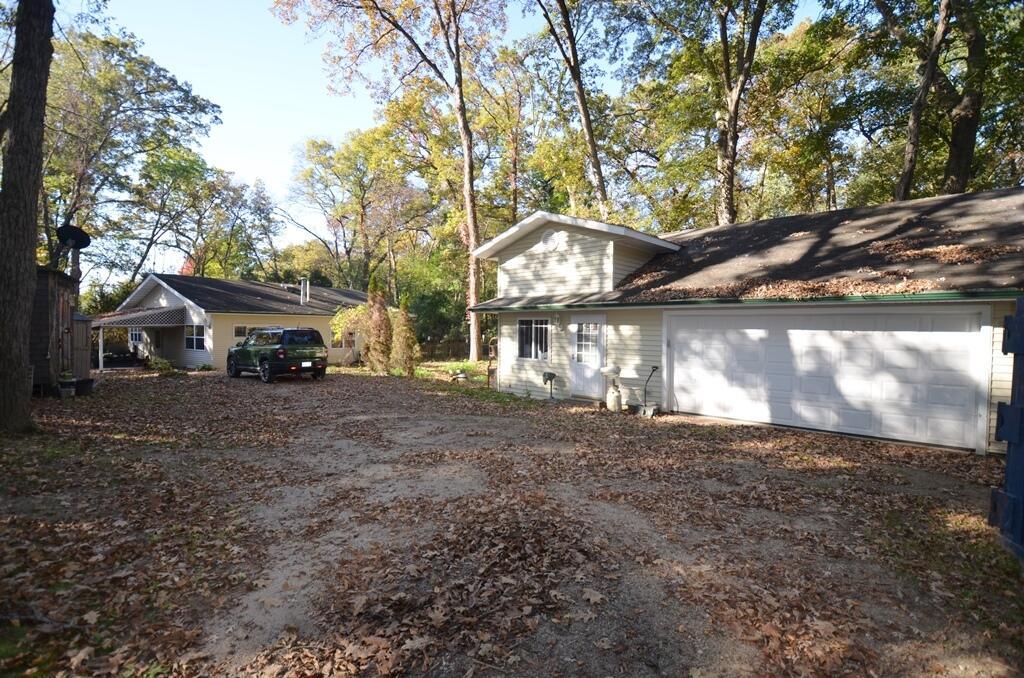 N6768 Lake Dr, Richmond, WI 53190
