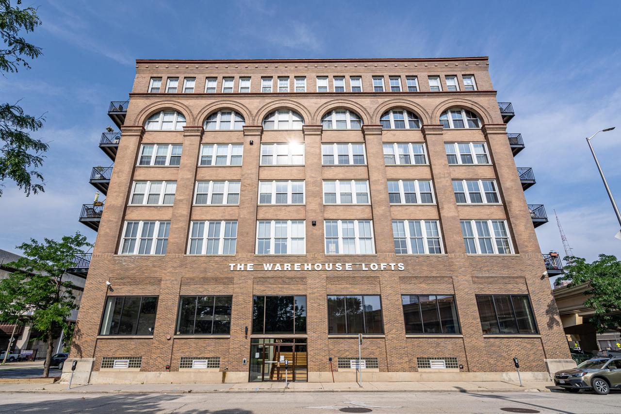 413 N 2nd St #250, Milwaukee, WI 53203