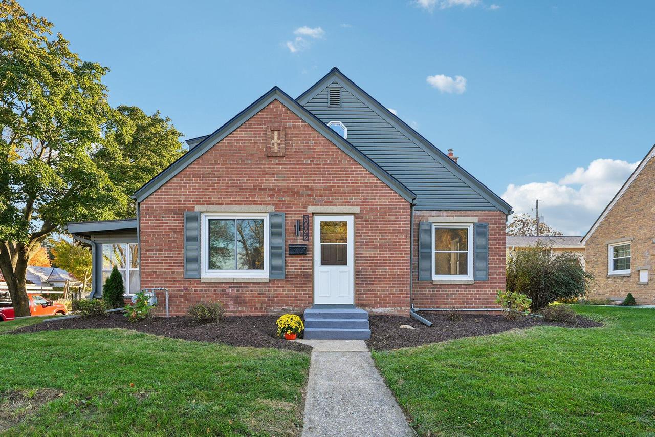 N81W6647 Fair St, Cedarburg, WI 53012