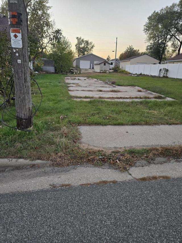 1715 Bainbridge St, Campbell, WI 54603