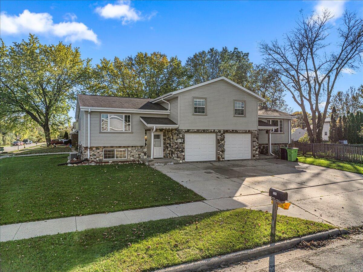 733 E Loos St #735, Hartford, WI 53027