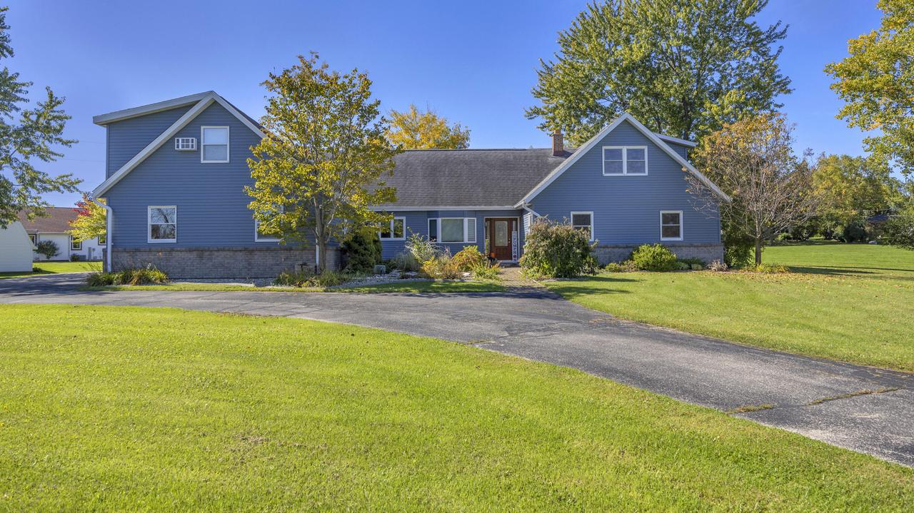 W4994 Takodah Dr, Fond Du Lac, WI 54935