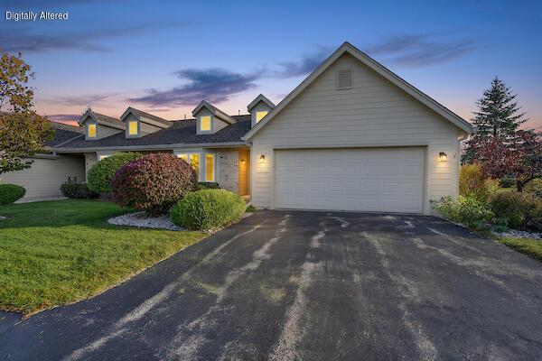 W178N9878 Riversbend Cir, Germantown, WI 53022