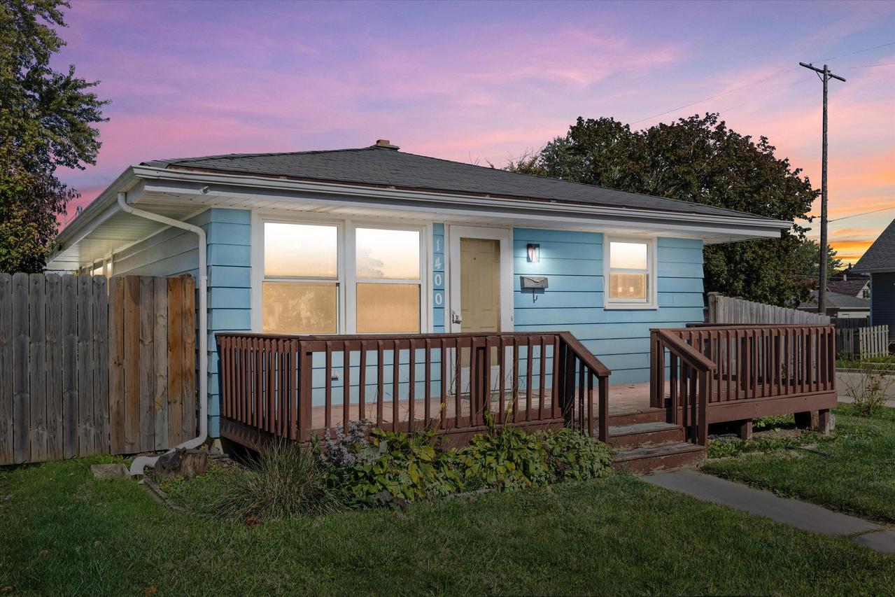 1400 Goold St, Racine, WI 53402