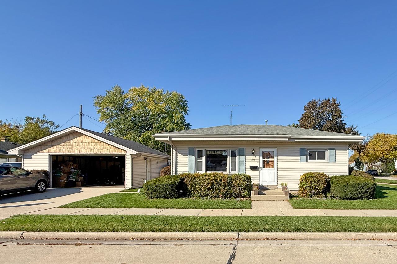 2000 Arthur Ave, Racine, WI 53405