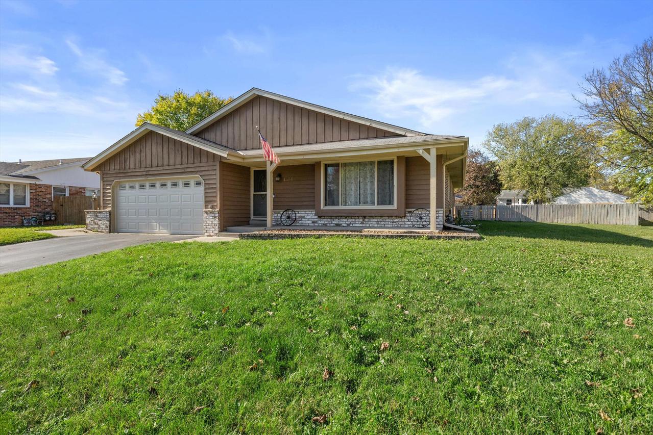 1860 Haymarket Rd, Waukesha, WI 53189