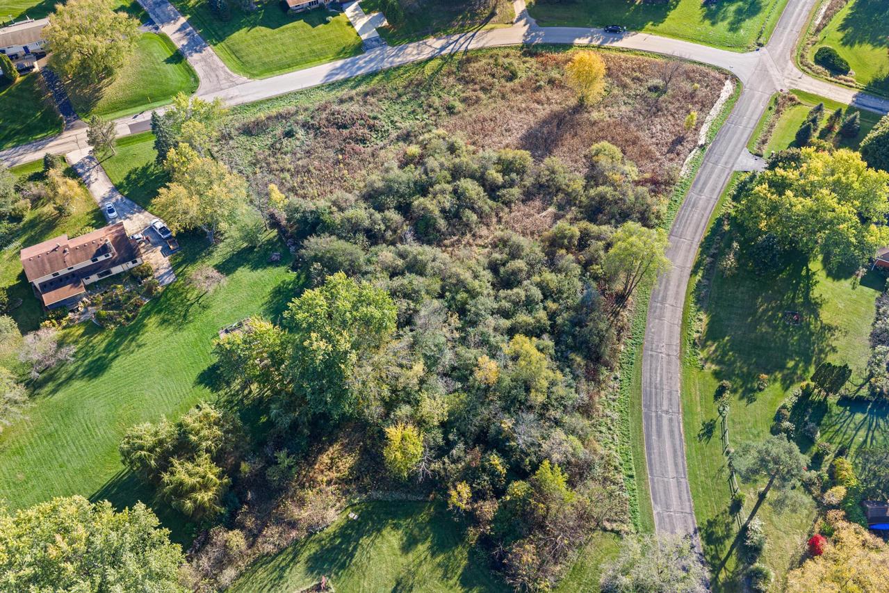 Lt 14 Merrimac Trl, Waukesha, WI 53189