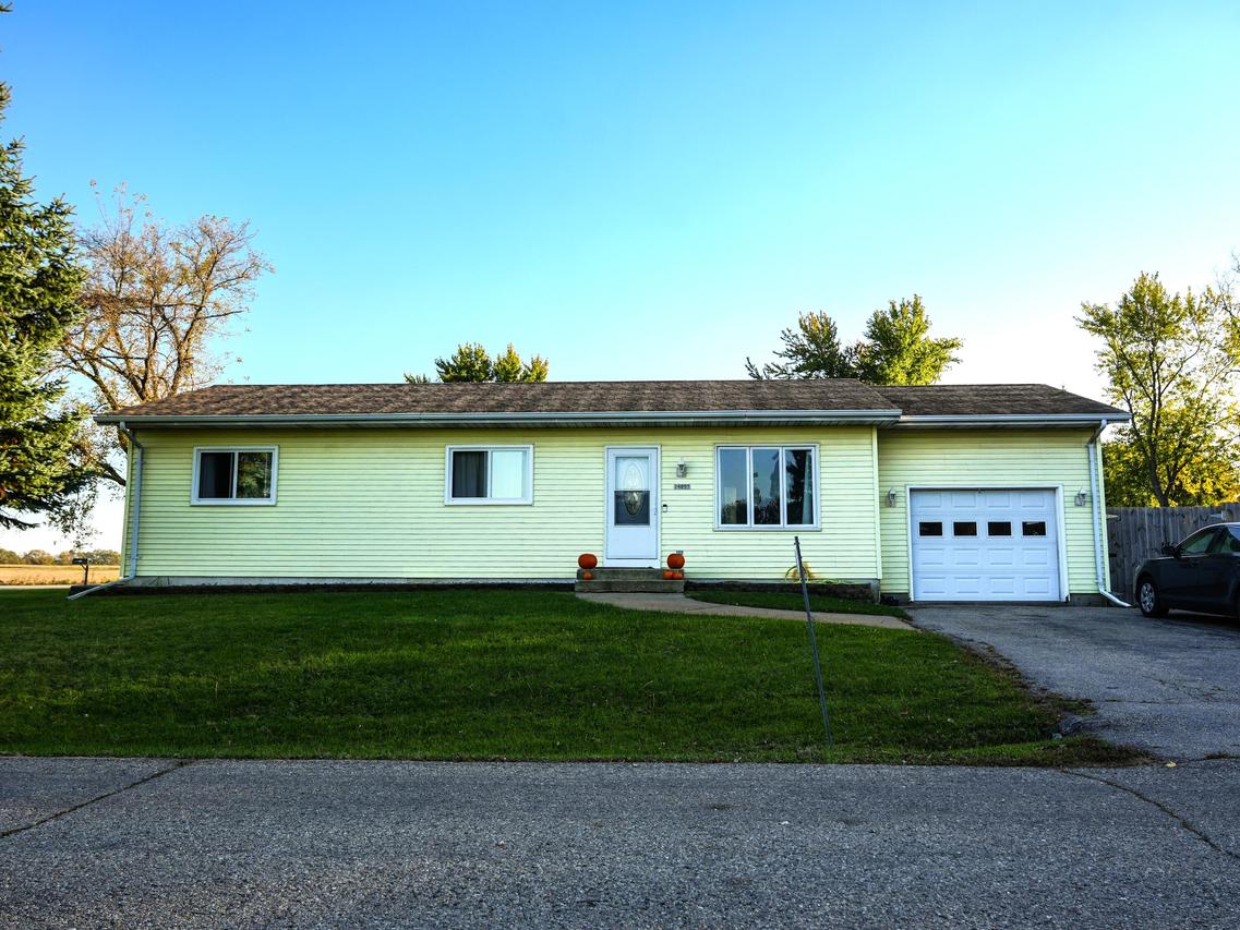 24007 Carlisle Ave, Dover, WI 53139