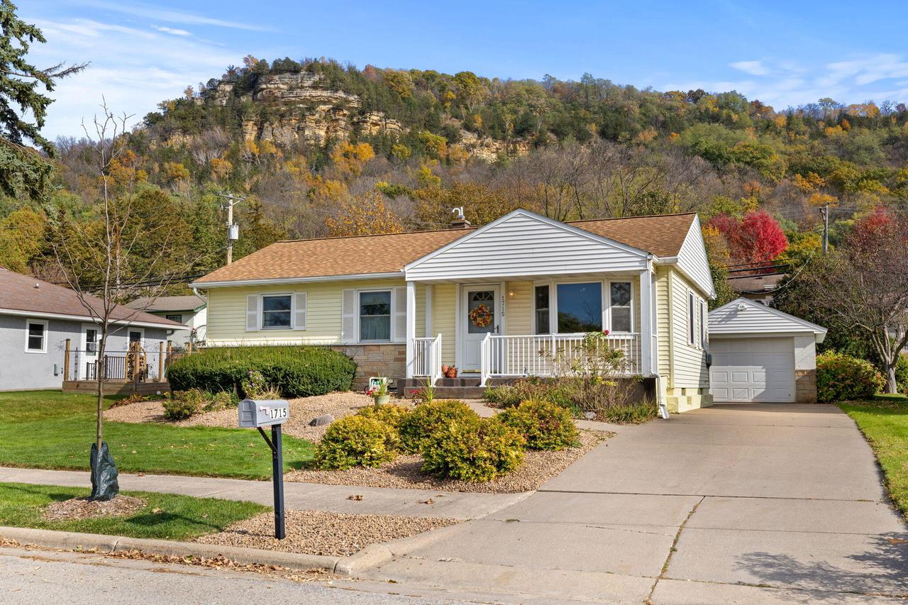 1715 31st St, La Crosse, WI 54601