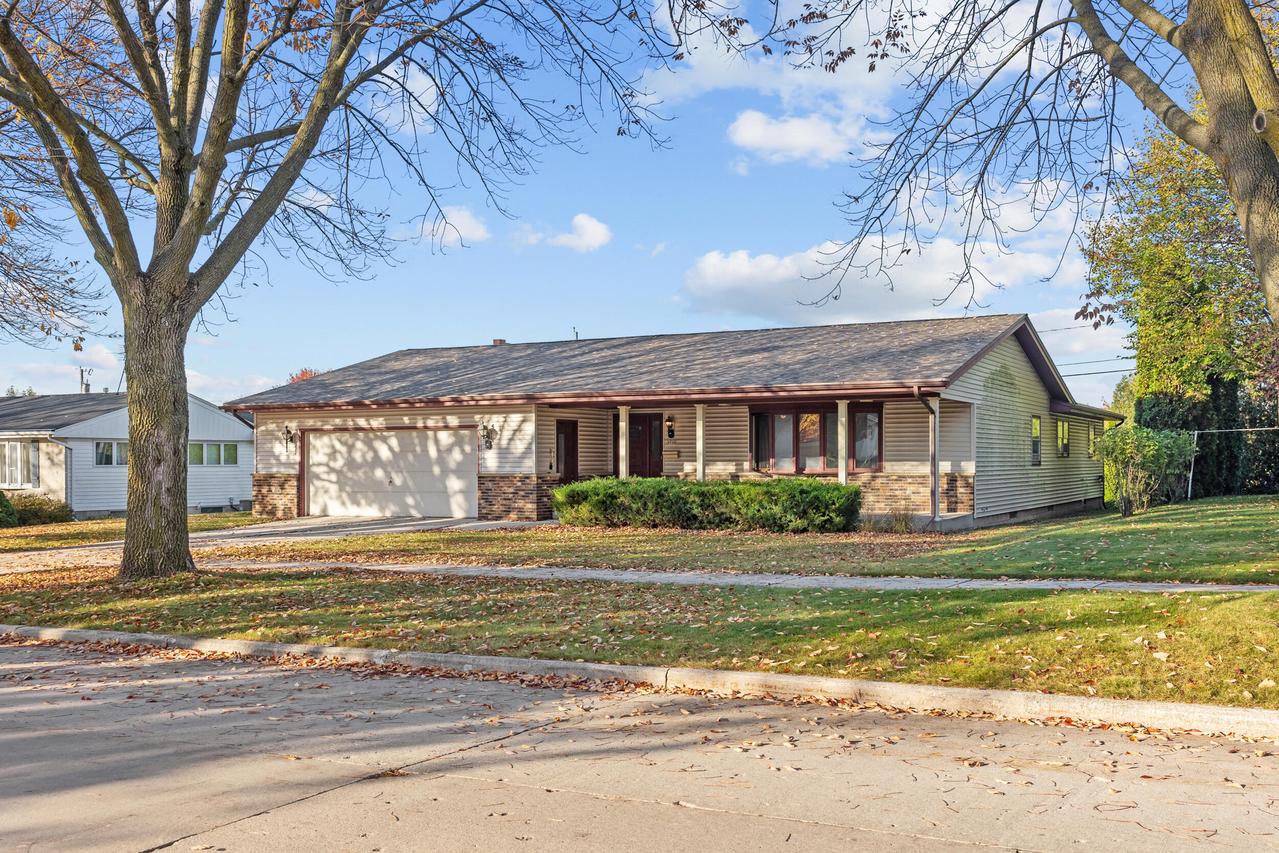1716 S 26th St, Sheboygan, WI 53081