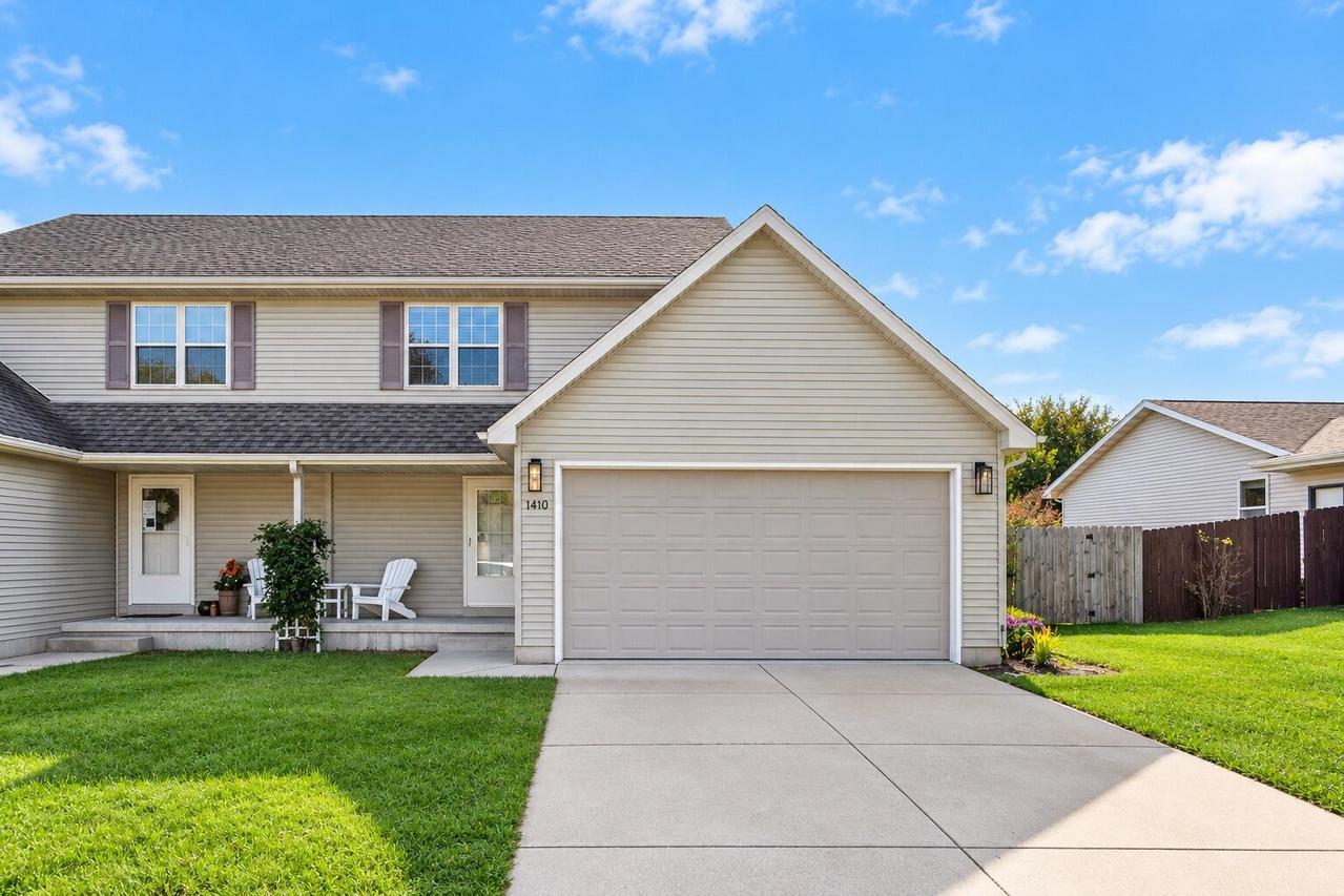 1410 Birchwood St, Delavan, WI 53115