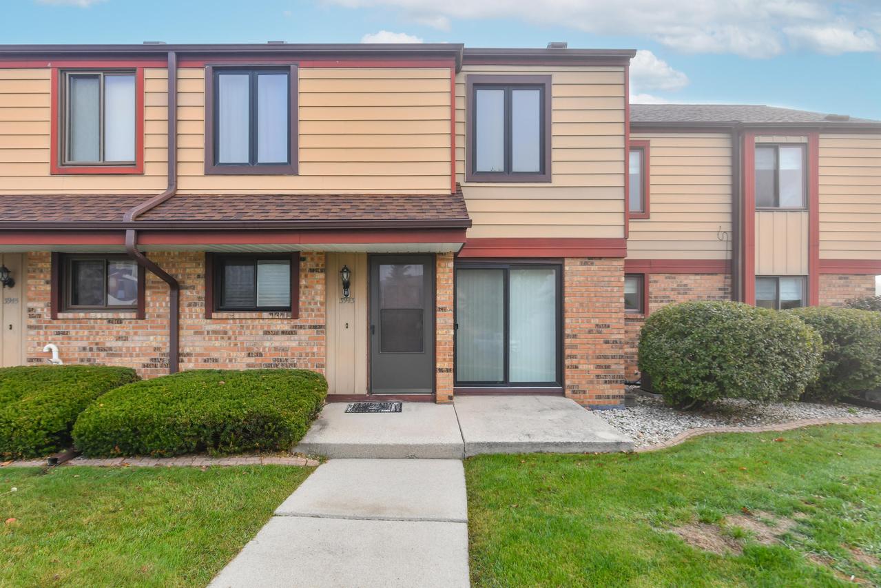 3943 W College Ave, Franklin, WI 53221