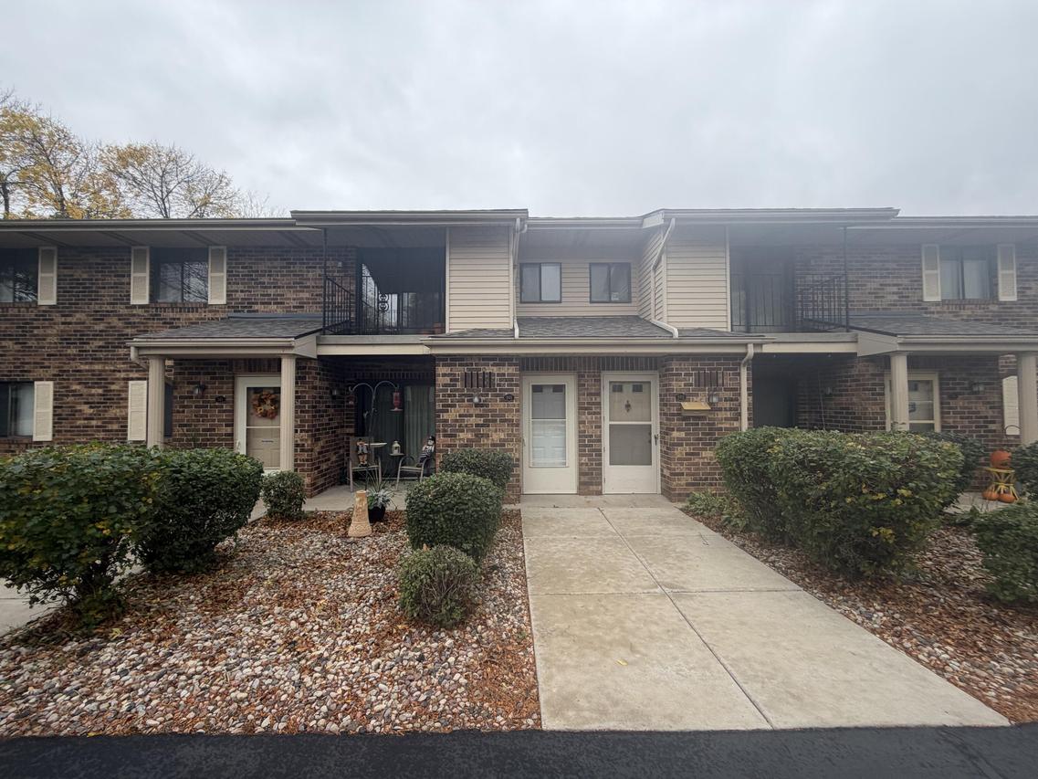 6620 Mariner Dr #201, Racine, WI 53406