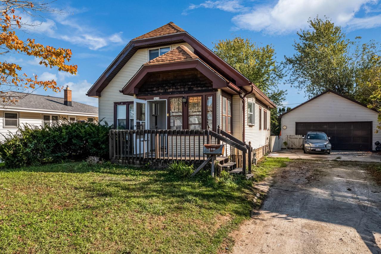 5610 S Disch Ave., Cudahy, WI 53110