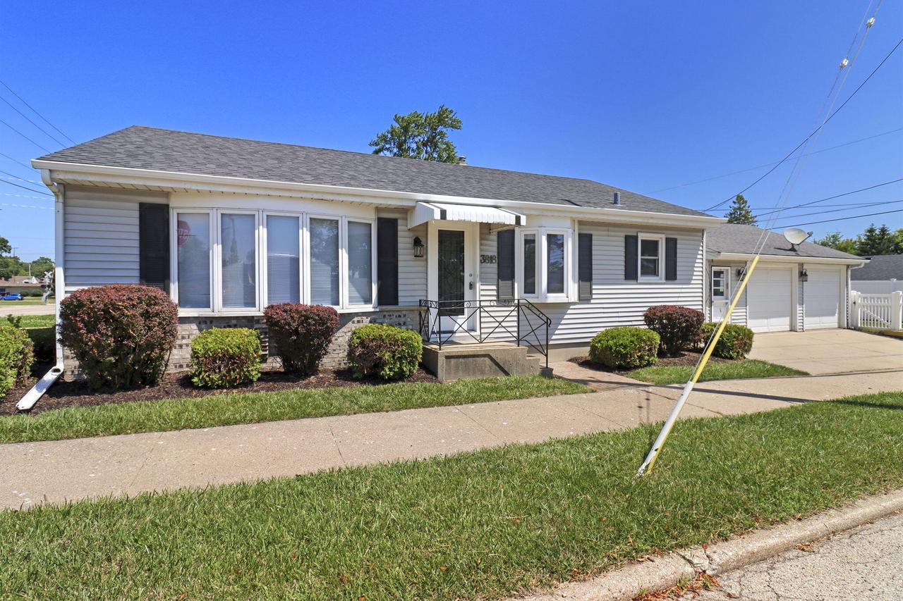 3818 68 St, Kenosha, WI 53142