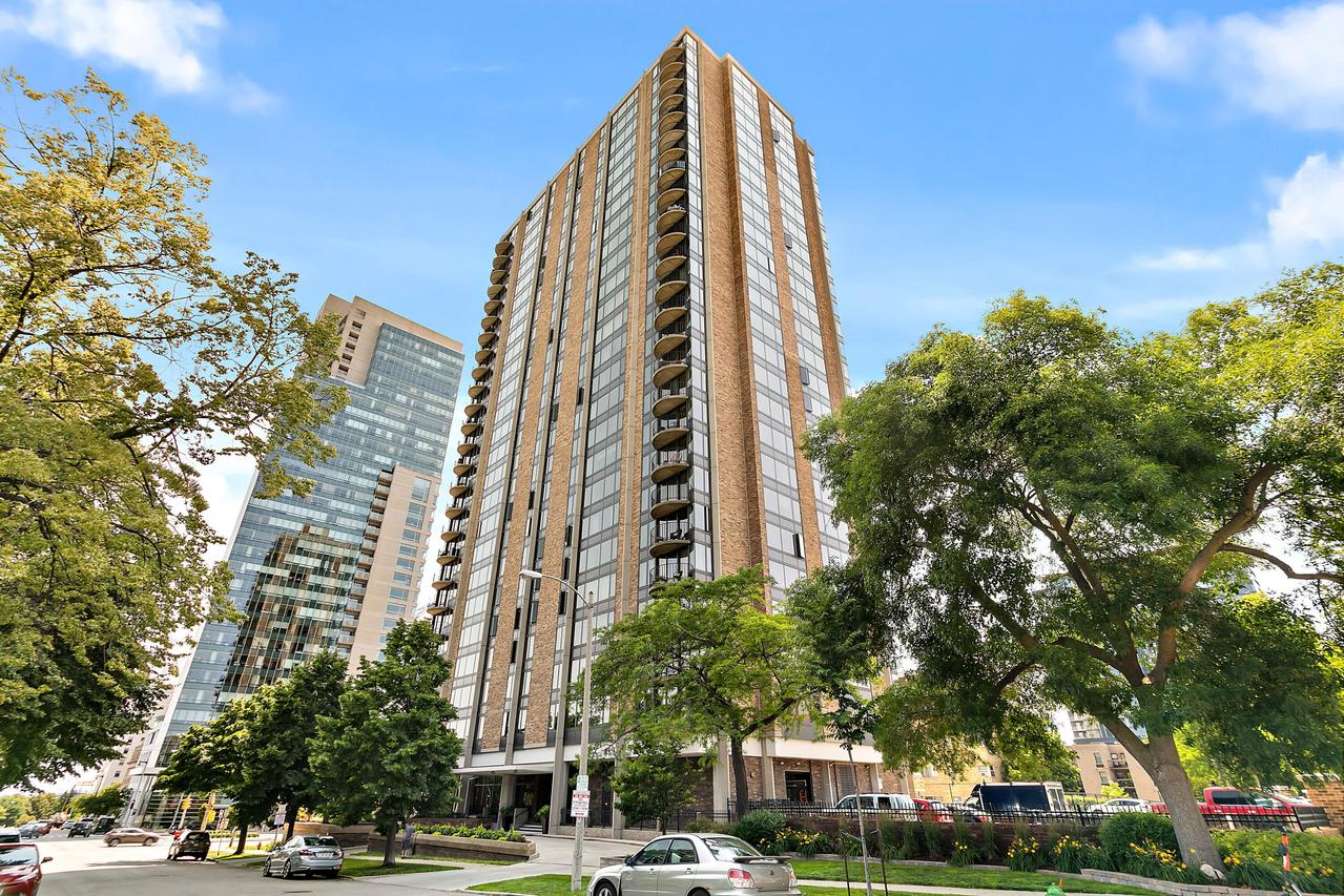 929 N Astor St #408, Milwaukee, WI 53202