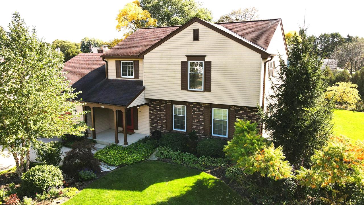 1130 Greenridge Ter, Brookfield, WI 53045