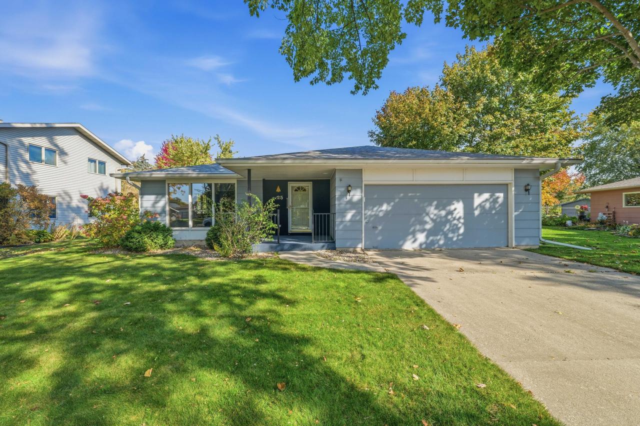 25 Cherry Ln, Fond Du Lac, WI 54935