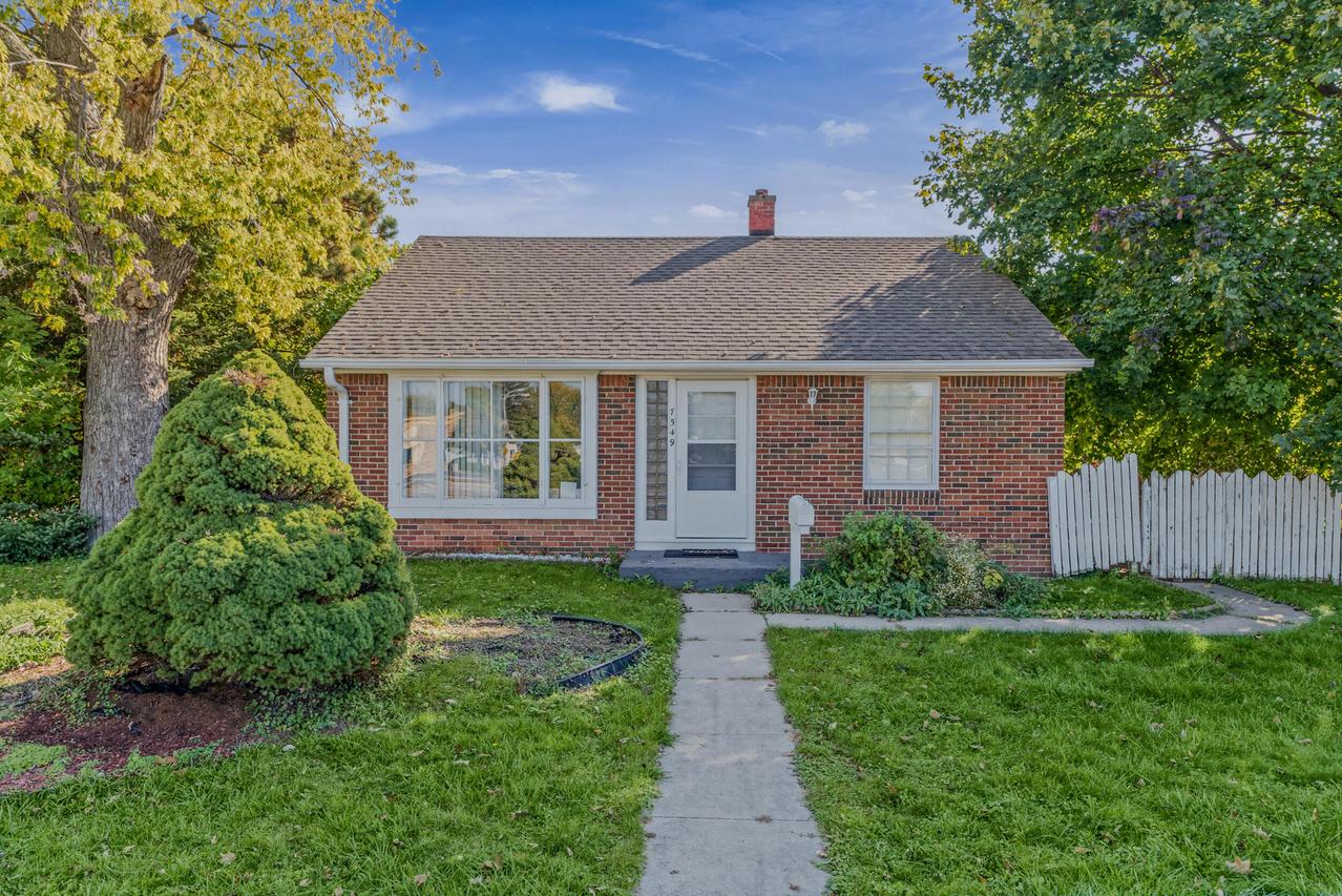 7549 W Beloit Rd, West Allis, WI 53219