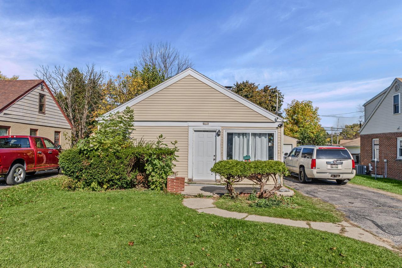 8618 W Cleveland Ave., West Allis, WI 53227