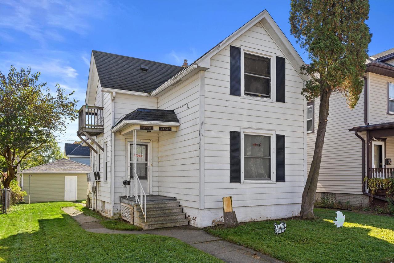 2115 Clarence Ave, Racine, WI 53405