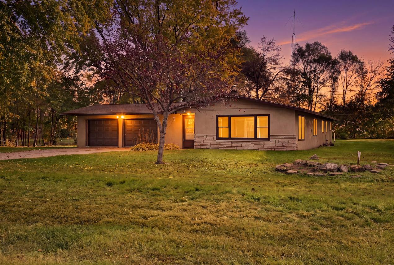 N5802 Lakeview Ct, Onalaska, WI 54650
