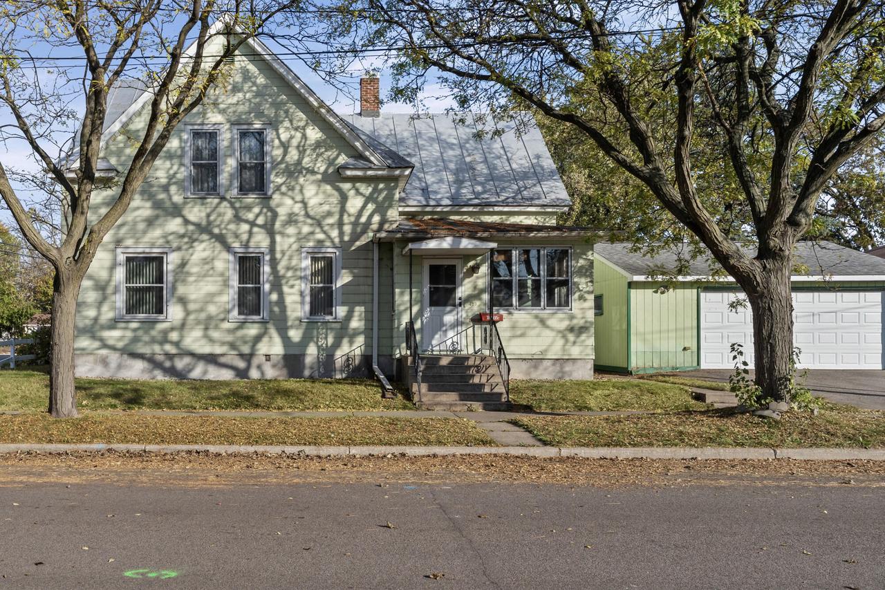 423 Adams St, La Crosse, WI 54601