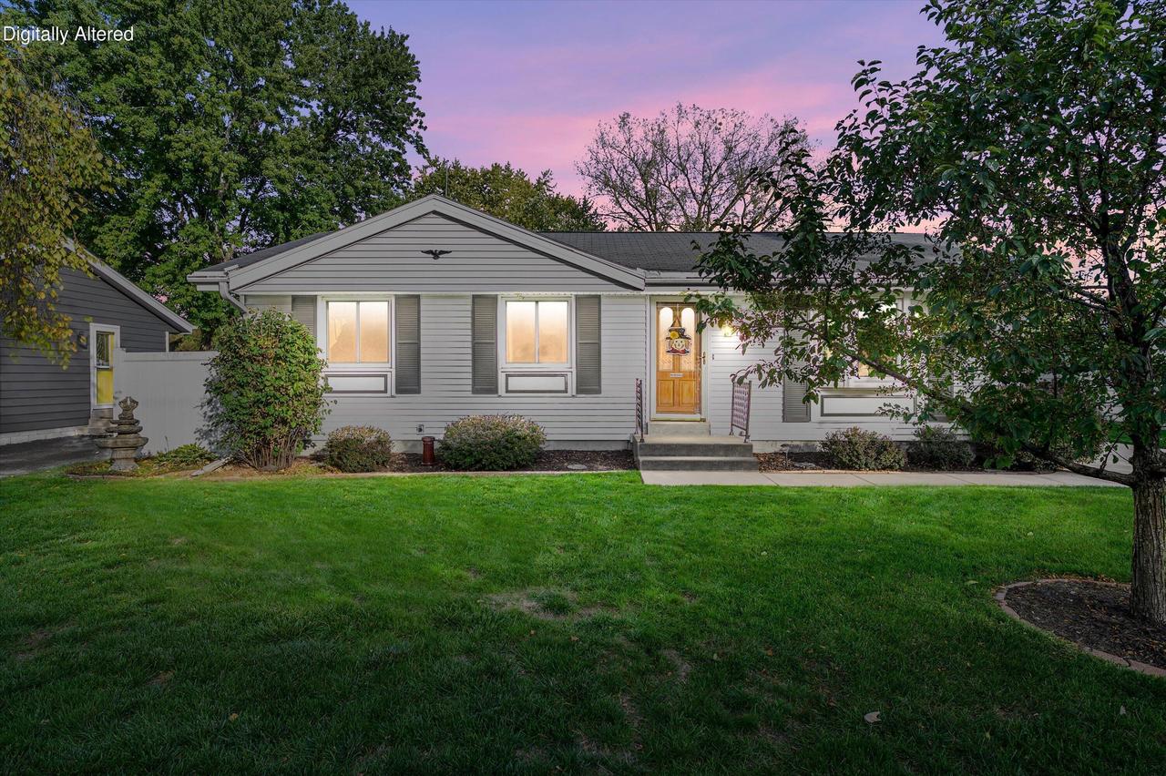 1603 Center Rd, Waukesha, WI 53189