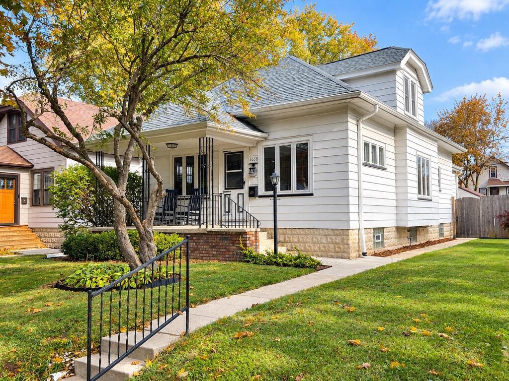 3658 S Logan Ave, Milwaukee, WI 53207