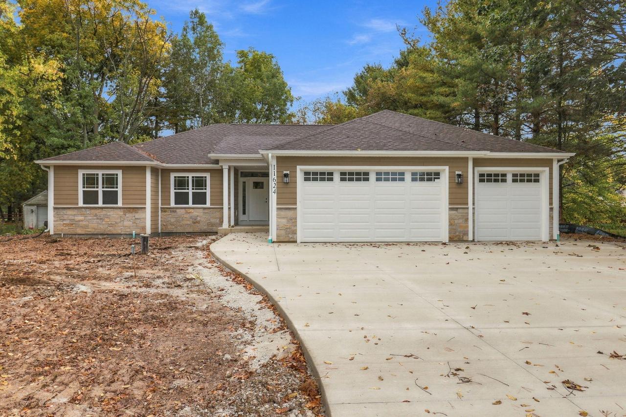 787 Grove Trl, Twin Lakes, WI 53181