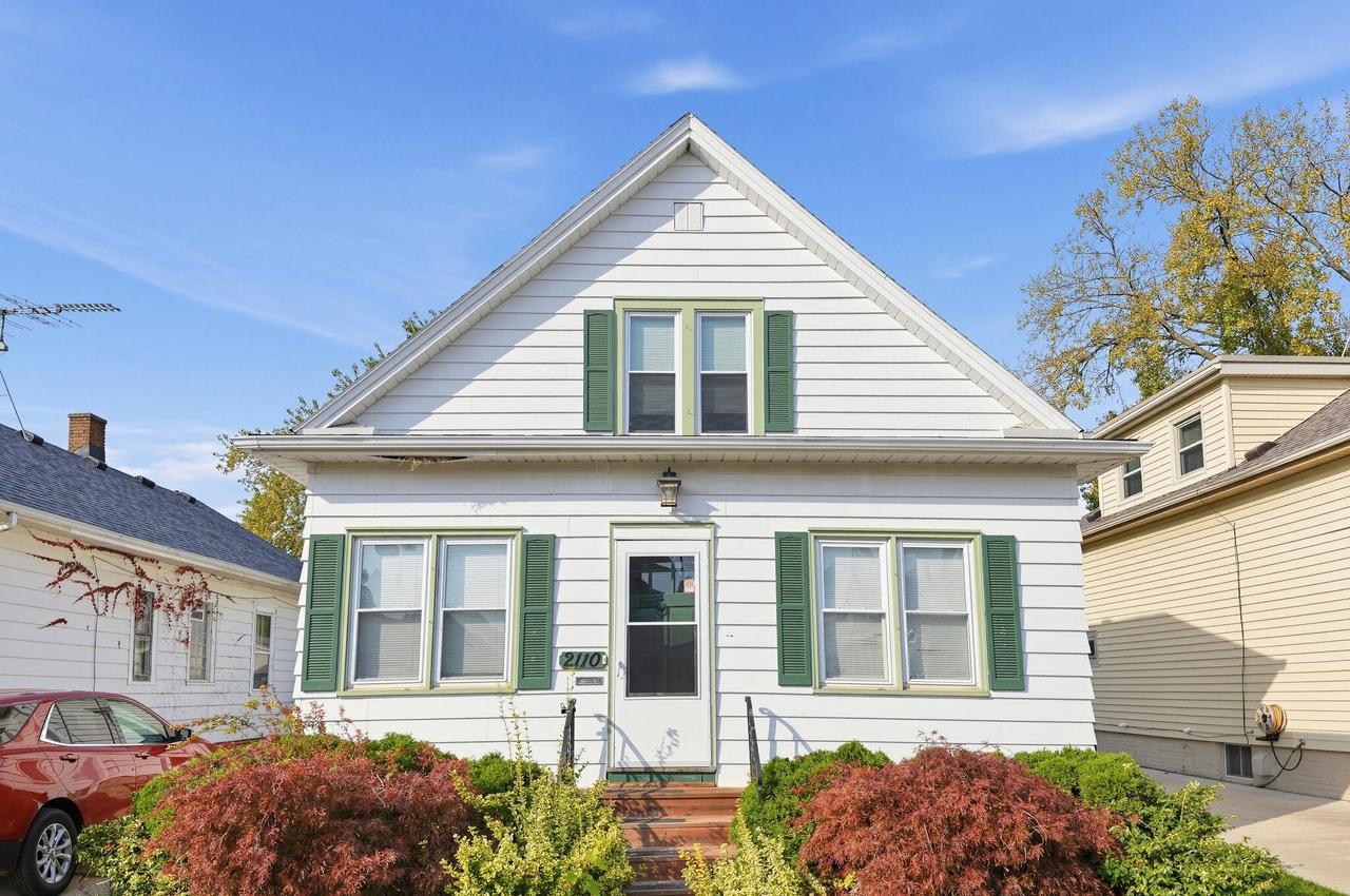 2110 Blake Ave, Racine, WI 53404