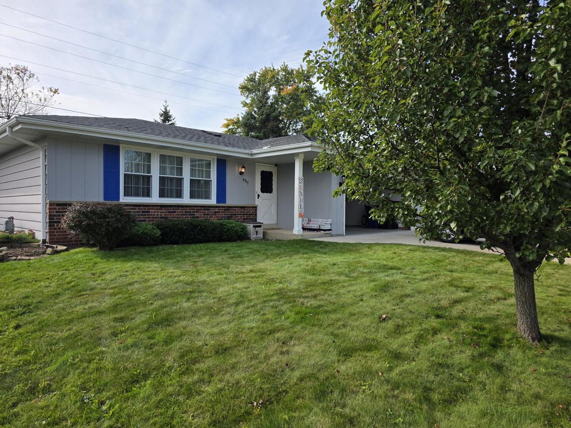 4907 Westway Ave, Racine, WI 53406