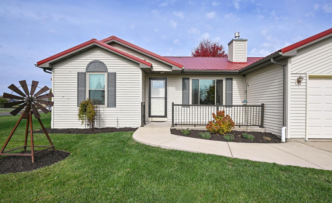 1511 Birchwood St, Delavan, WI 53115
