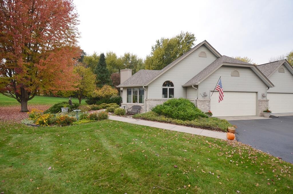250 Indian Mound Pkwy #9, Whitewater, WI 53190
