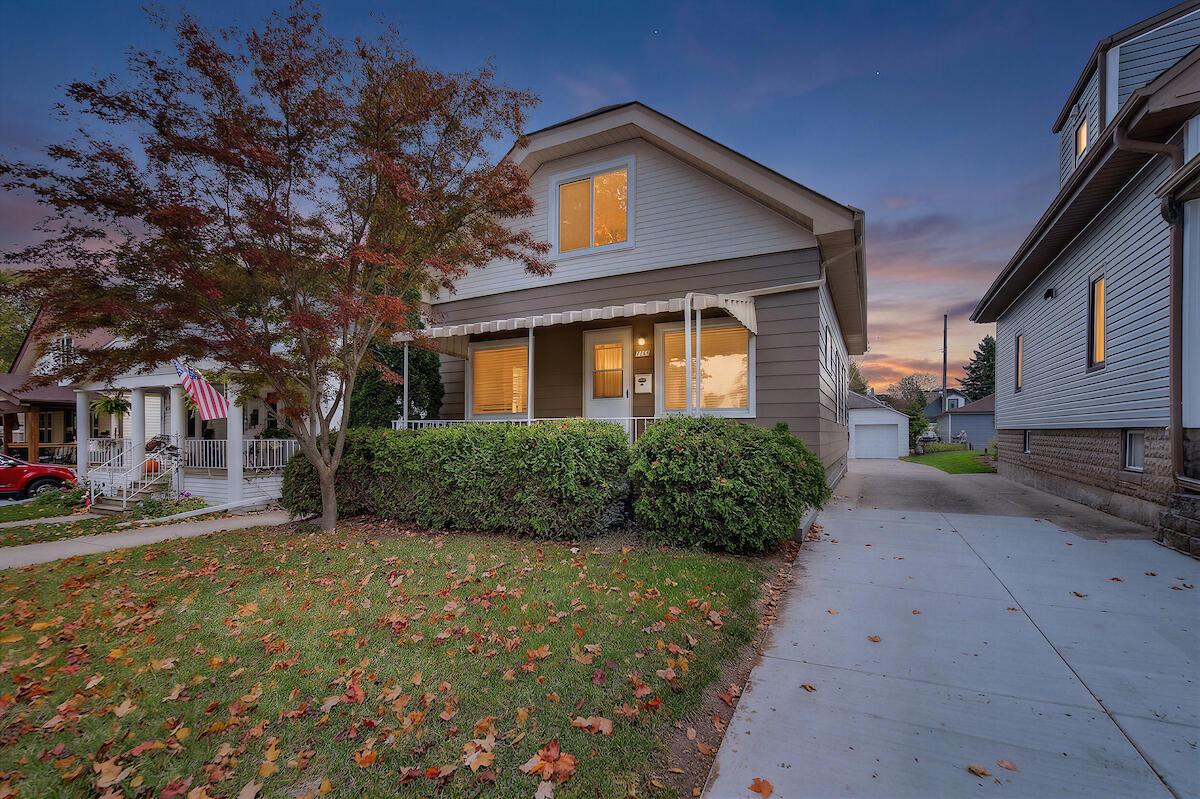 2180 S 90th St, West Allis, WI 53227