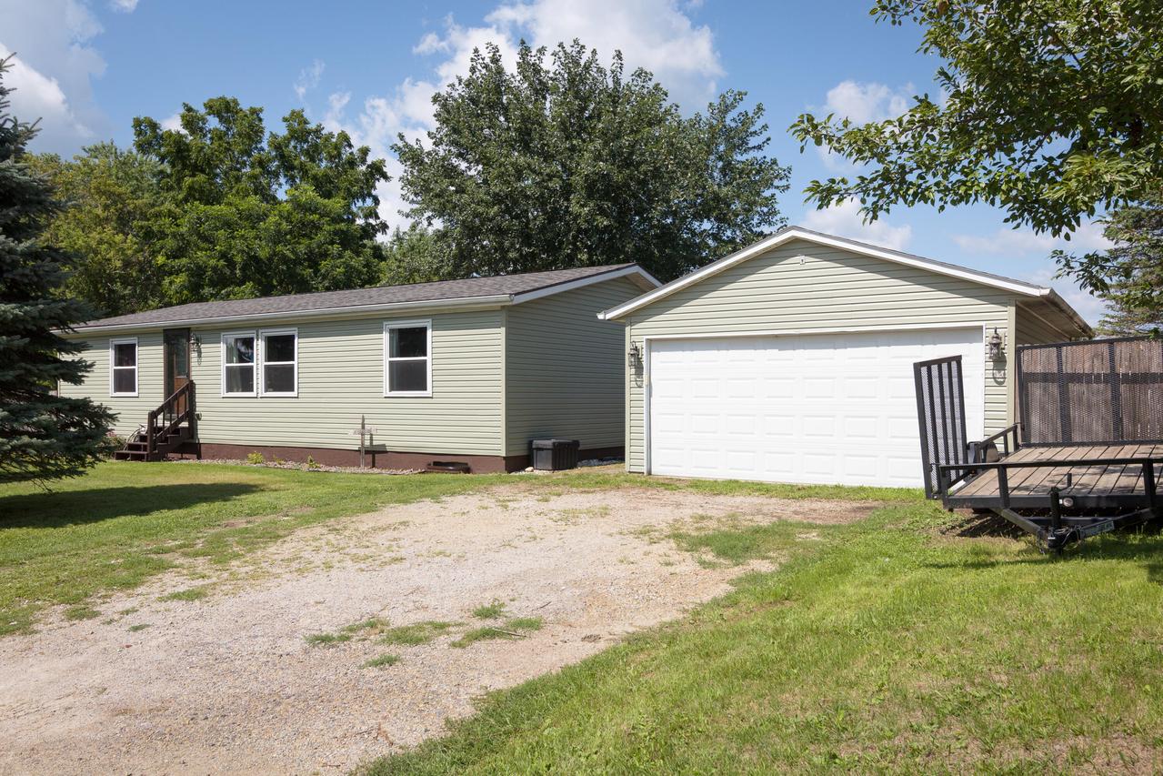 302 Pearl St, Reeseville, WI 53579