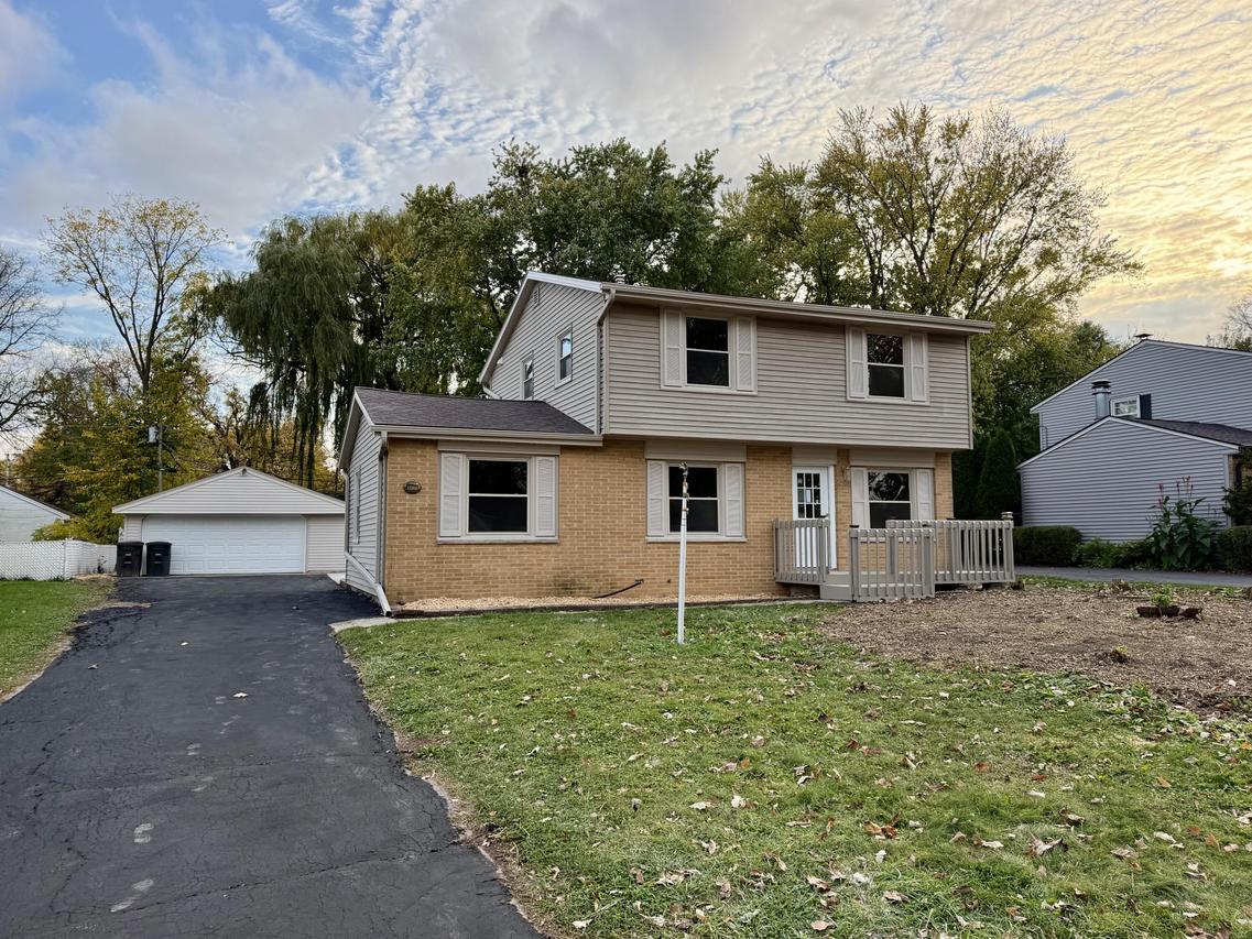 6421 W Leroy Ave, Greenfield, WI 53220