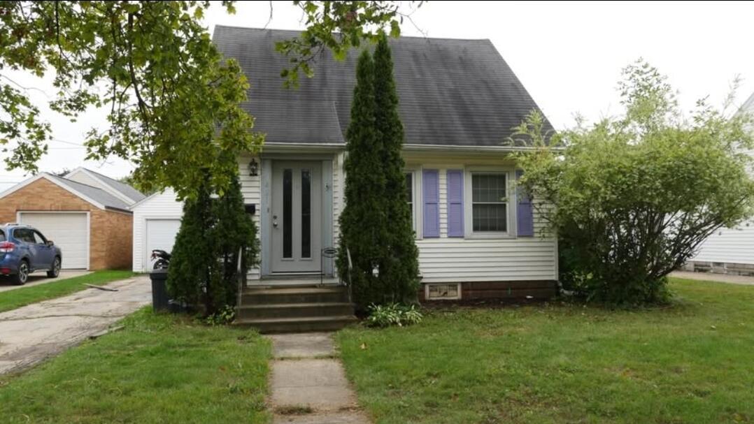 421 Whitney St, Kaukauna, WI 54130