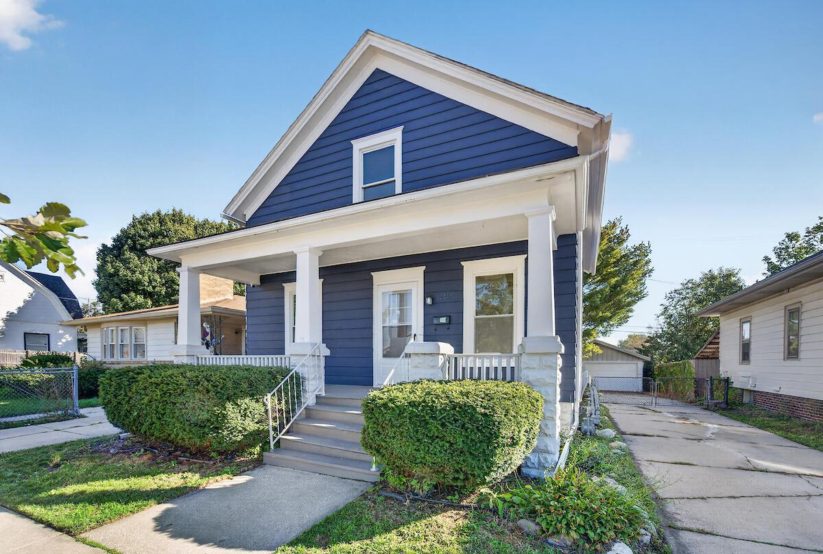 2115 Shoop St, Racine, WI 53404
