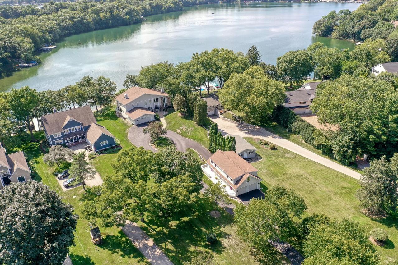 N9467 E East Shore, East Troy, WI 53149