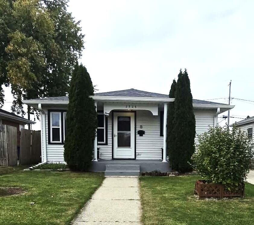 2526 Maple Grove, Racine, WI 53404