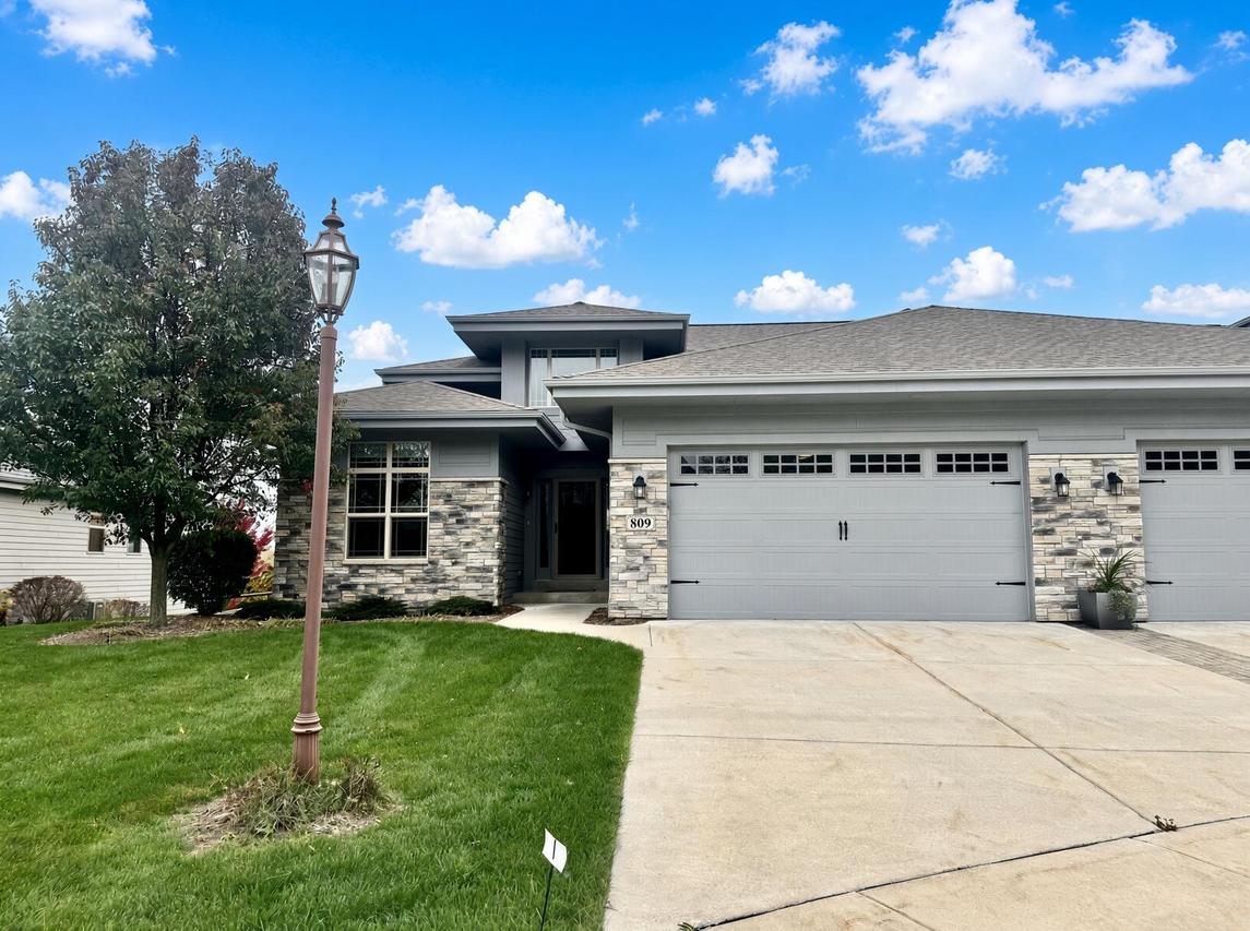 809 Conifer Ct., Waukesha, WI 53188