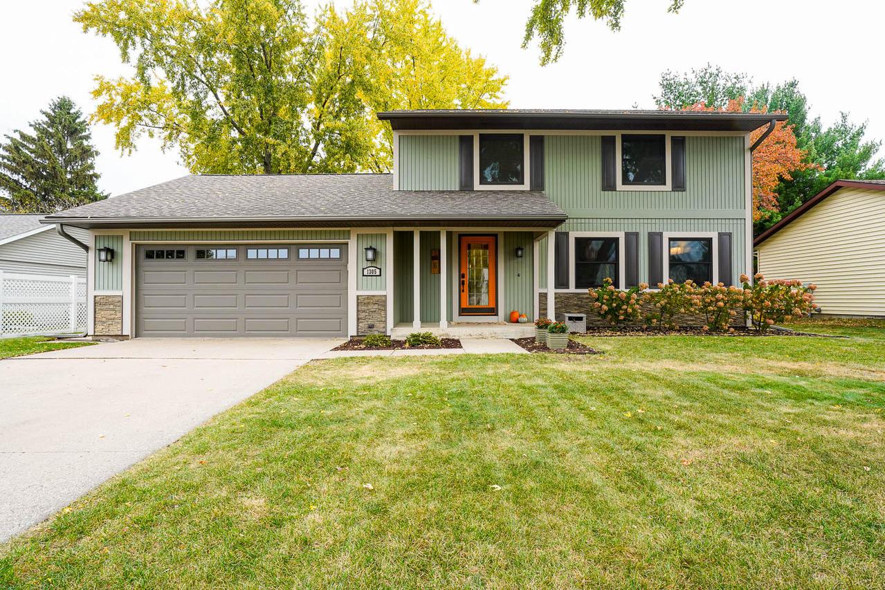 1305 Meadow Ln, Onalaska, WI 54650