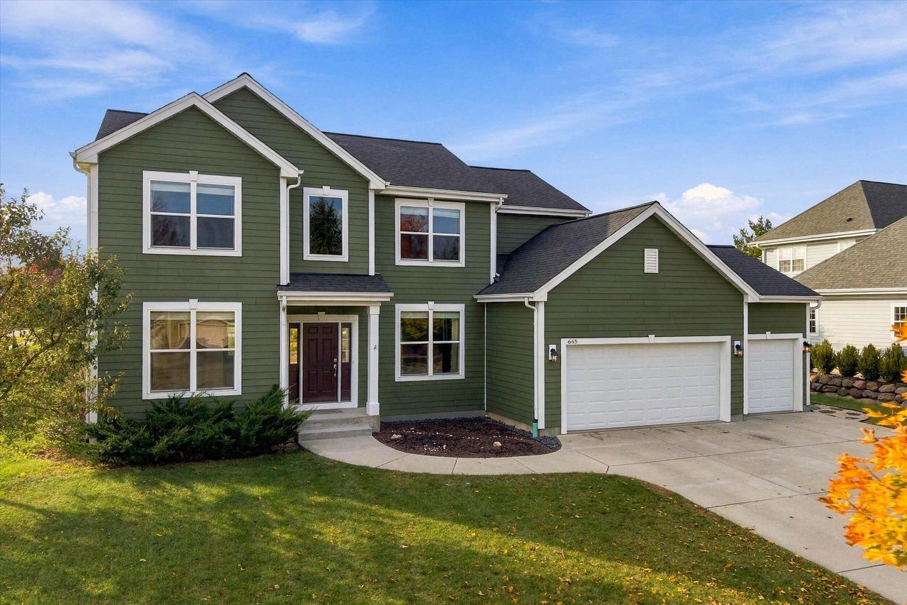 665 Evergreen Ter, Port Washington, WI 53074