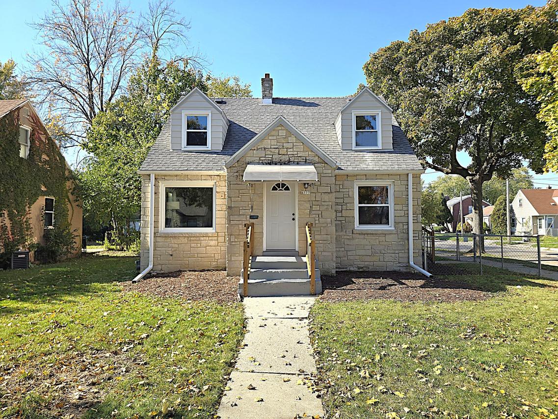 4577 N 42nd St, Milwaukee, WI 53209